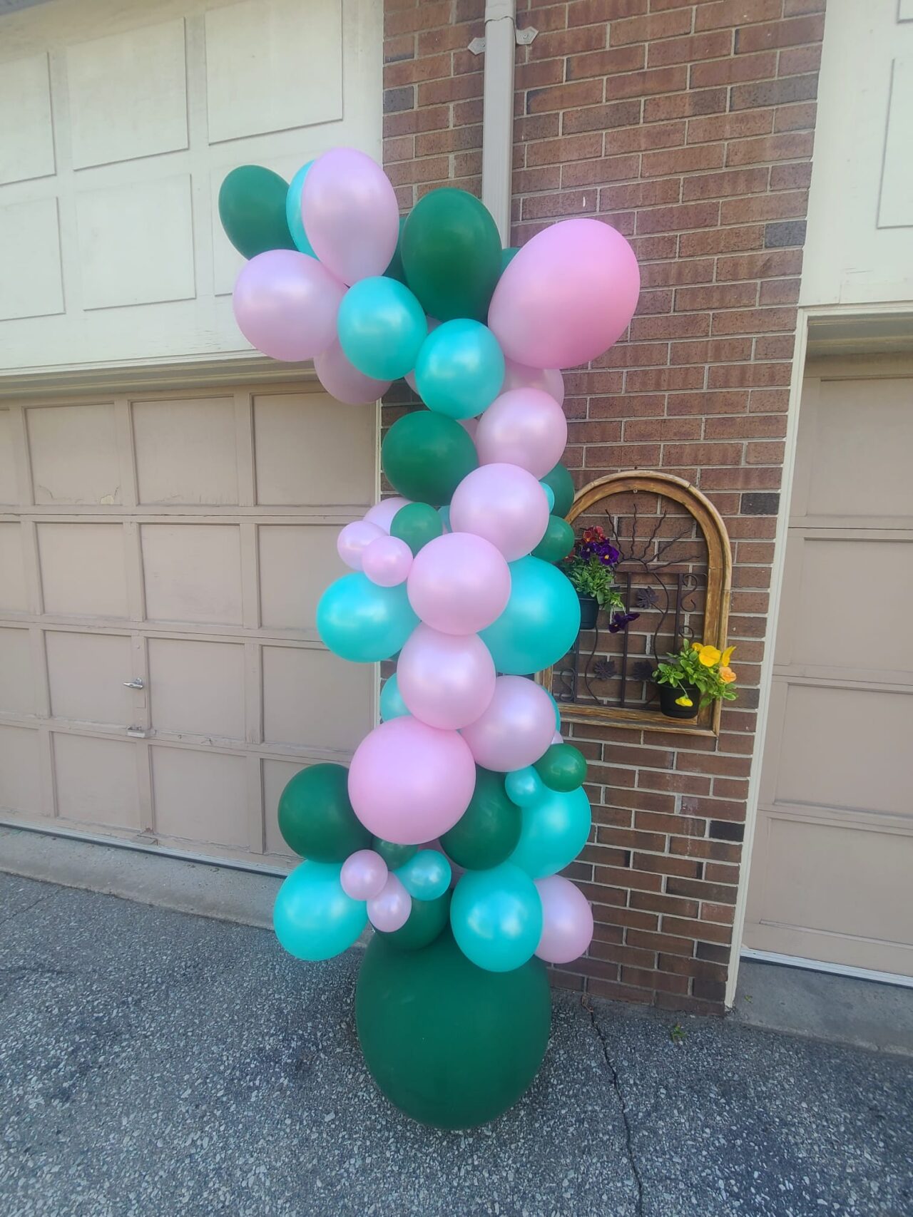 Brampton Balloon Delivery Company Toronto Balloon Décor