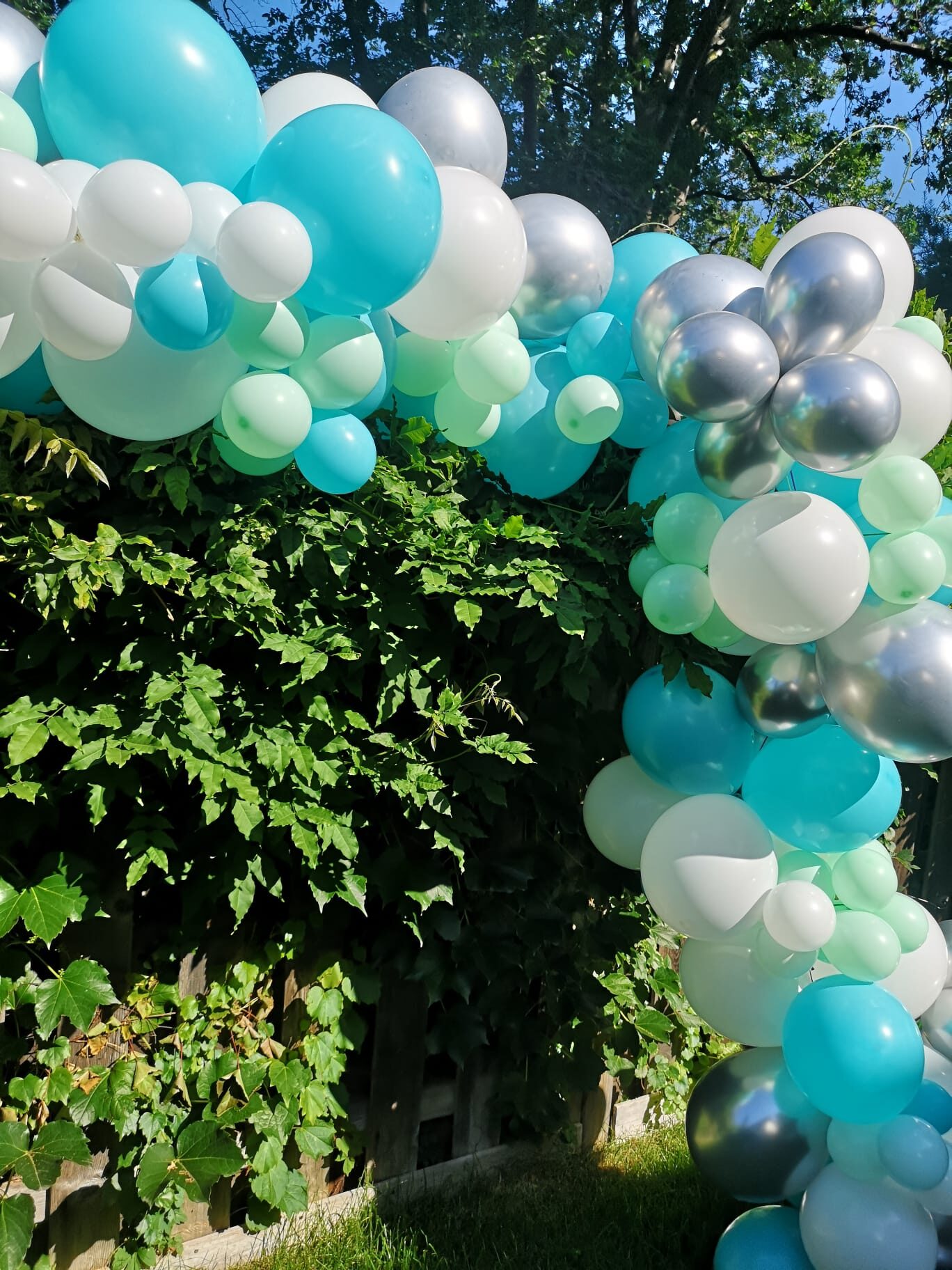 Oakville Balloon Delivery Company Toronto Balloon Décor