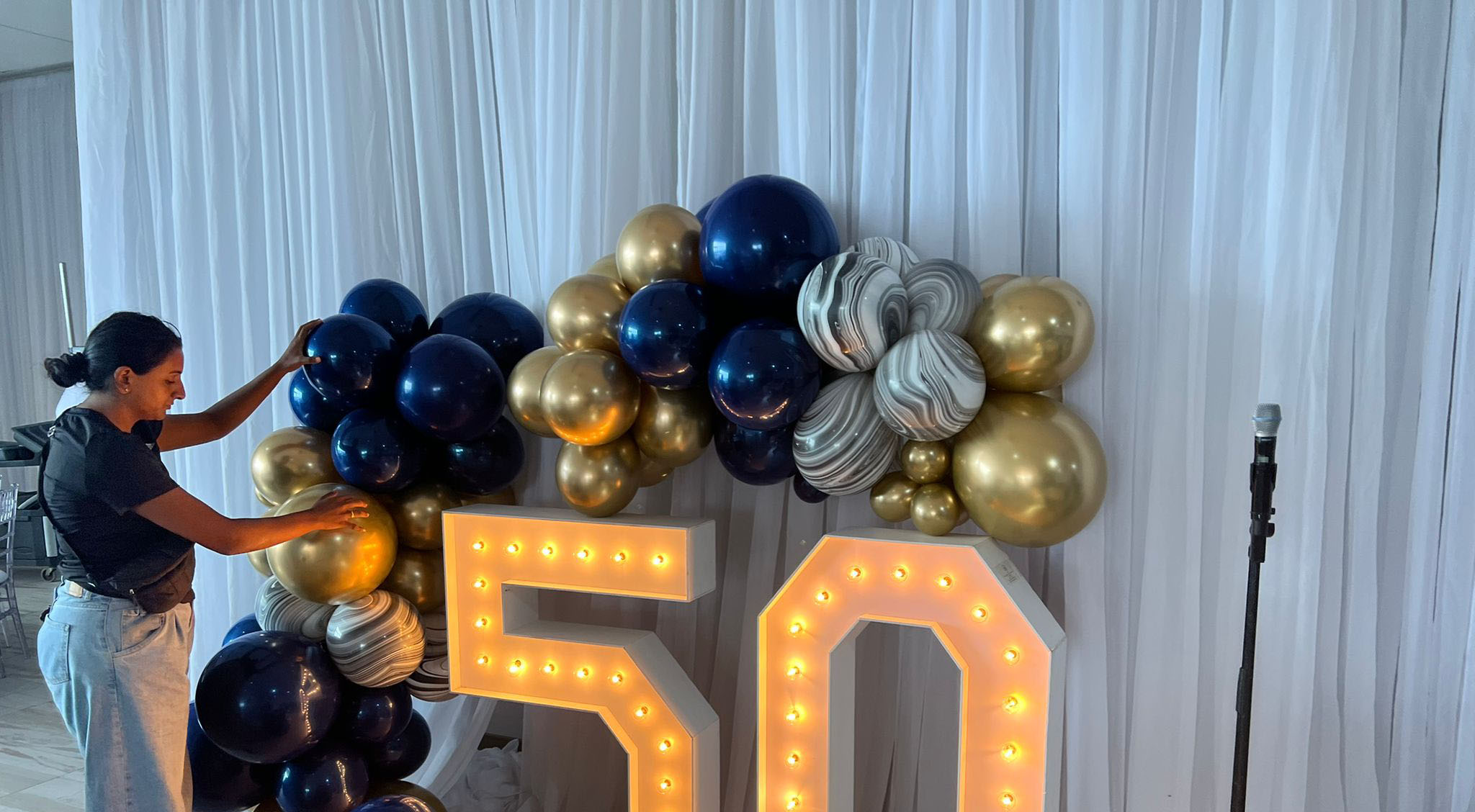 Mississauga balloon delivery company Mississauga balloon decor